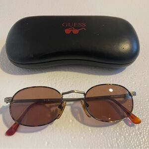 Guess 90’s sunglasses